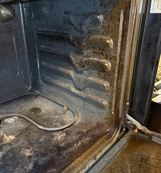 Oven before cleaning